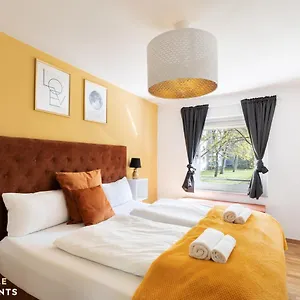 https://pineapple-apartments-zwinger-vii.dresdenhotels.net
